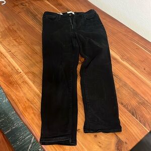 High Rise Slim Straight Black Denim